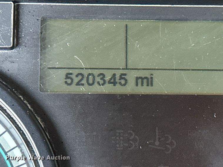 image for item KT9235 2015 Freightliner Cascadia  semi truck