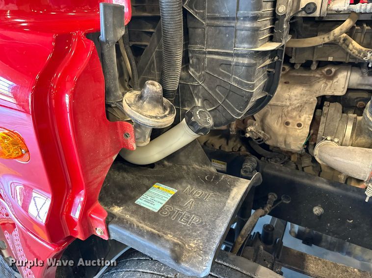 image for item KT9235 2015 Freightliner Cascadia  semi truck