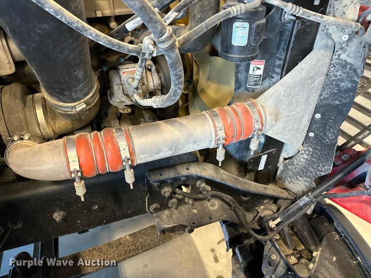 image for item KT9235 2015 Freightliner Cascadia  semi truck