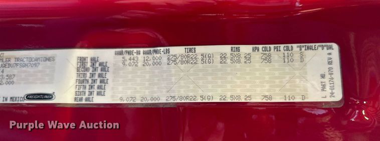 image for item KT9235 2015 Freightliner Cascadia  semi truck