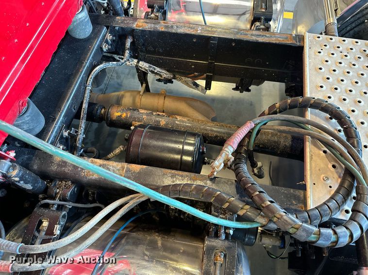 image for item KT9236 2015 Freightliner Cascadia  semi truck