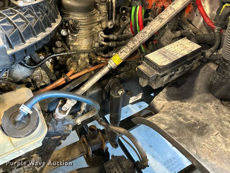 image for item KT9236 2015 Freightliner Cascadia  semi truck