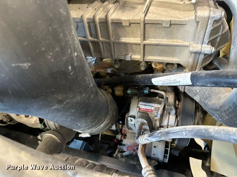 image for item KT9236 2015 Freightliner Cascadia  semi truck