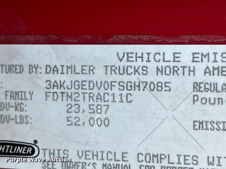 image for item KT9236 2015 Freightliner Cascadia  semi truck