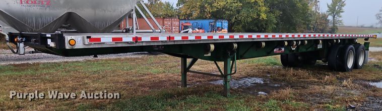 image for item LB9552 2003 Clark CCFBT2003  flatbed trailer