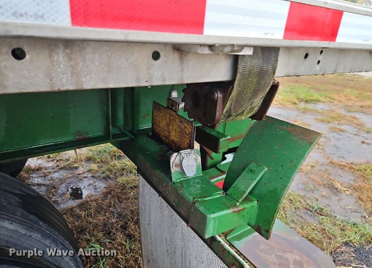 image for item LB9552 2003 Clark CCFBT2003  flatbed trailer