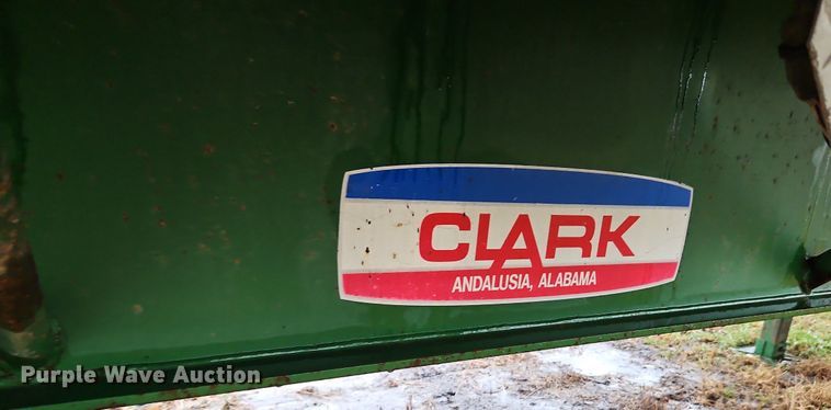 image for item LB9552 2003 Clark CCFBT2003  flatbed trailer