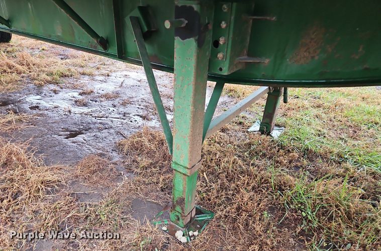 image for item LB9552 2003 Clark CCFBT2003  flatbed trailer