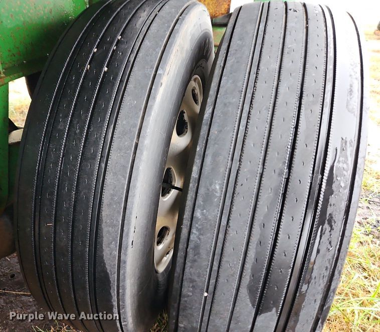 image for item LB9552 2003 Clark CCFBT2003  flatbed trailer