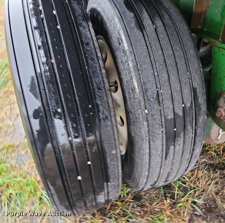 image for item LB9552 2003 Clark CCFBT2003  flatbed trailer