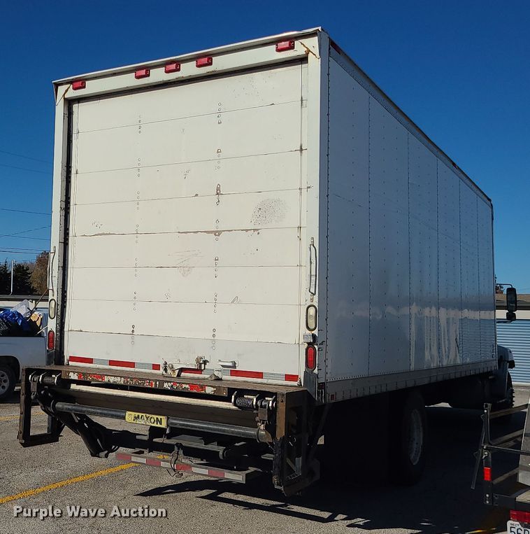 image for item LJ9377 2007 Hino 268  box truck