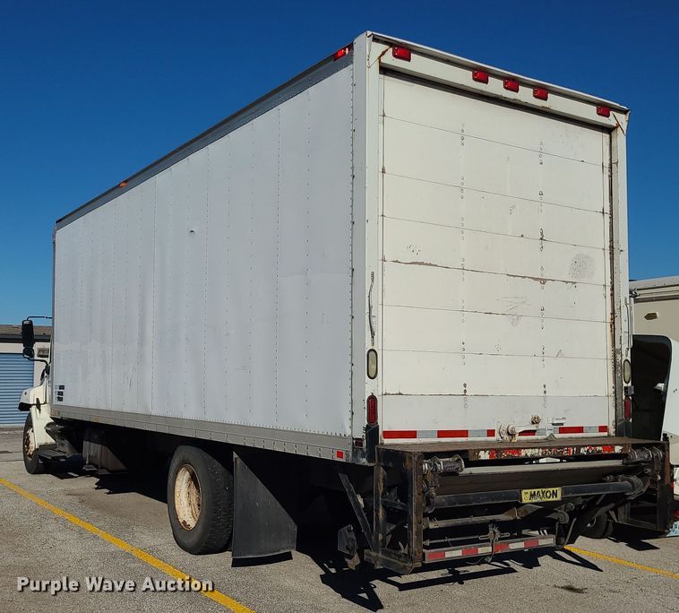 image for item LJ9377 2007 Hino 268  box truck