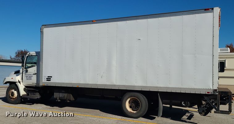 image for item LJ9377 2007 Hino 268  box truck