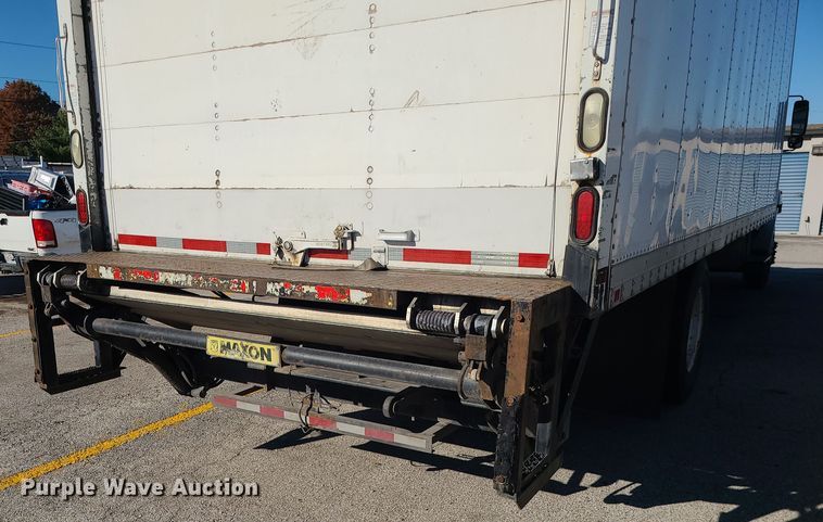 image for item LJ9377 2007 Hino 268  box truck