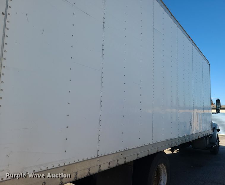 image for item LJ9377 2007 Hino 268  box truck