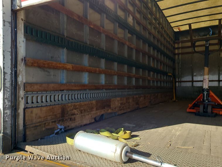 image for item LJ9377 2007 Hino 268  box truck