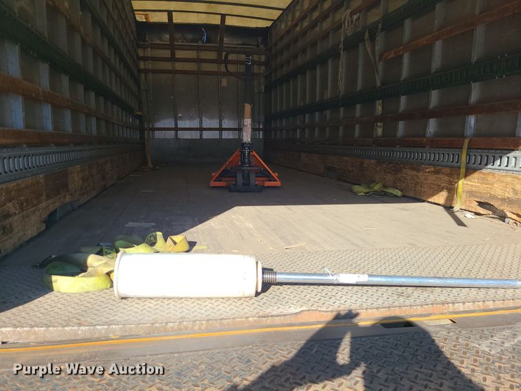 image for item LJ9377 2007 Hino 268  box truck