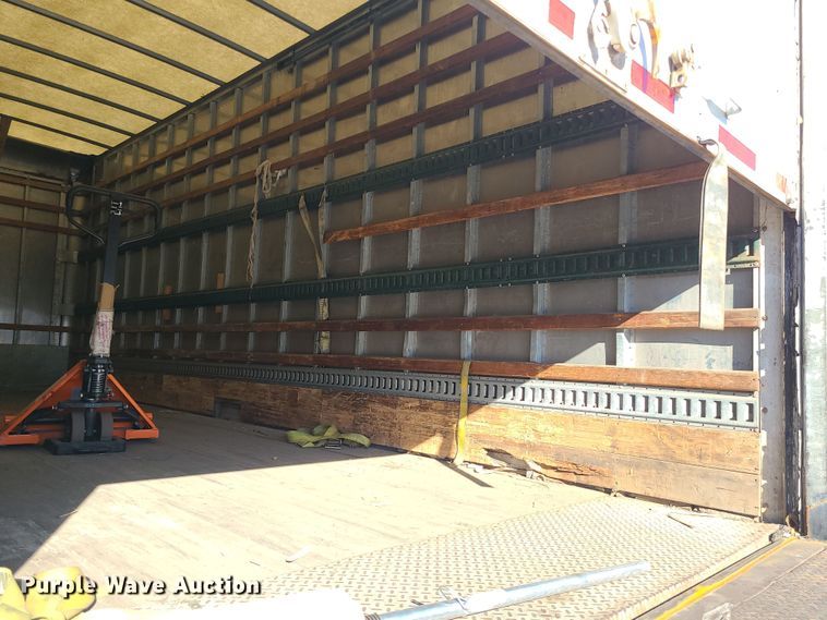 image for item LJ9377 2007 Hino 268  box truck