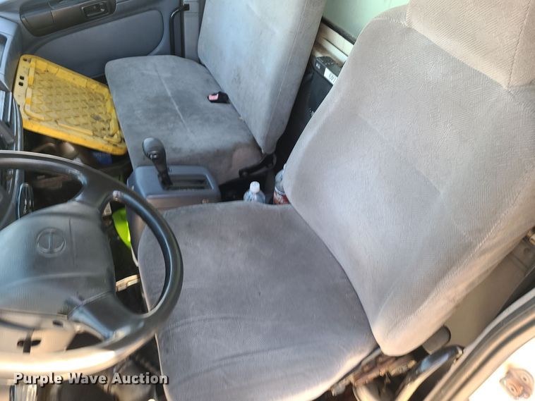 image for item LJ9377 2007 Hino 268  box truck