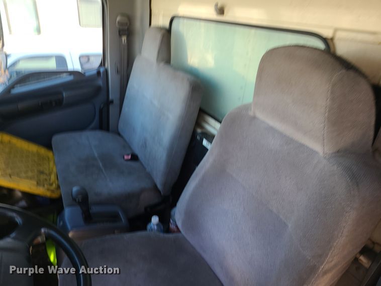 image for item LJ9377 2007 Hino 268  box truck