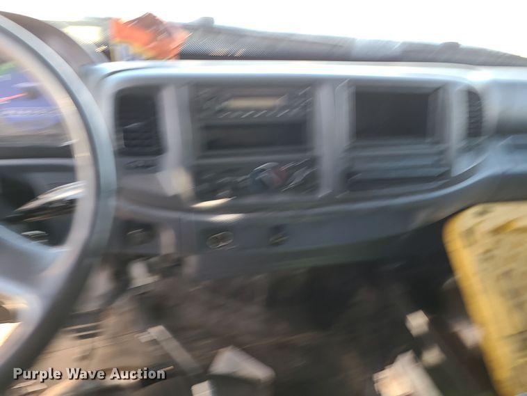 image for item LJ9377 2007 Hino 268  box truck