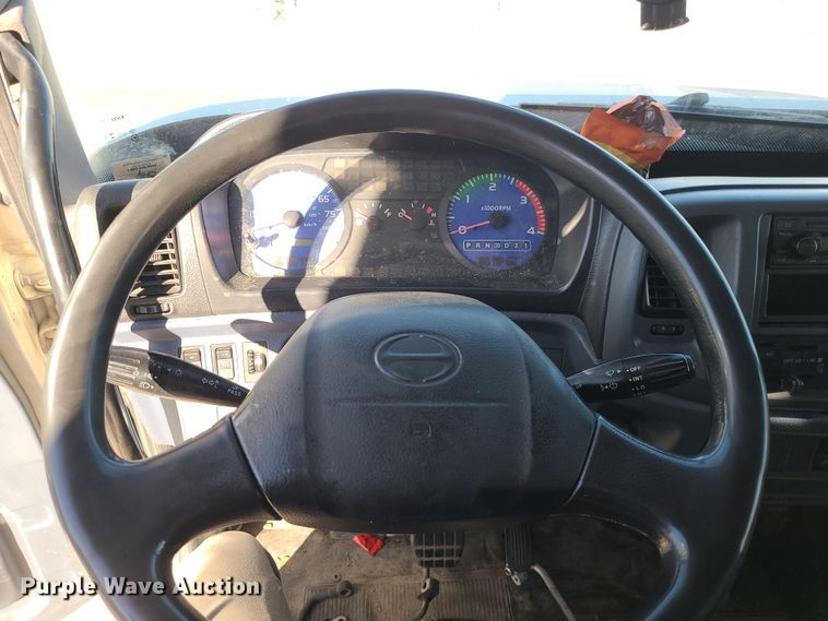 image for item LJ9377 2007 Hino 268  box truck