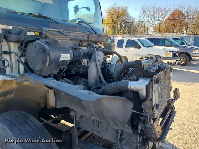 image for item LJ9377 2007 Hino 268  box truck