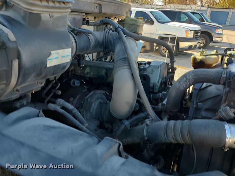 image for item LJ9377 2007 Hino 268  box truck