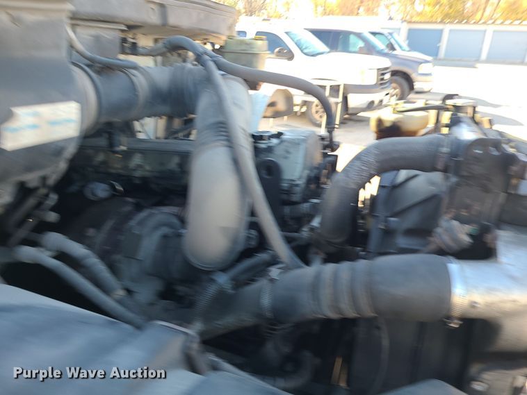 image for item LJ9377 2007 Hino 268  box truck