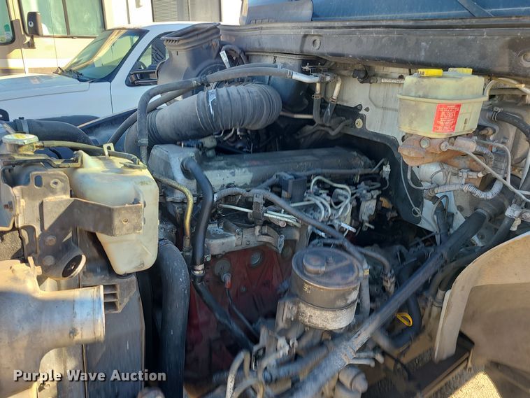 image for item LJ9377 2007 Hino 268  box truck