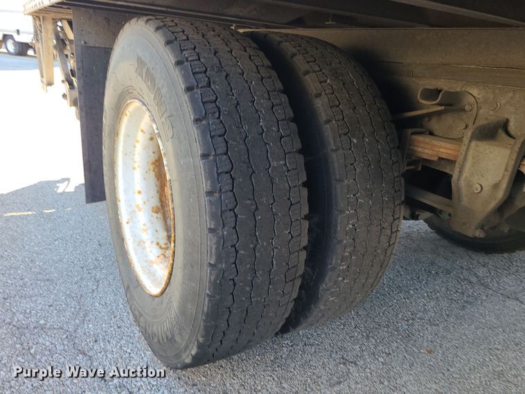 image for item LJ9377 2007 Hino 268  box truck