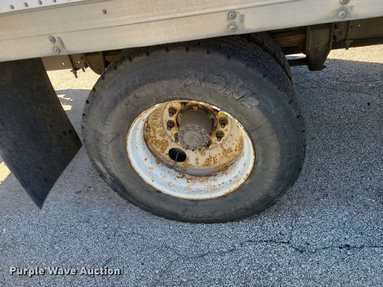 image for item LJ9377 2007 Hino 268  box truck