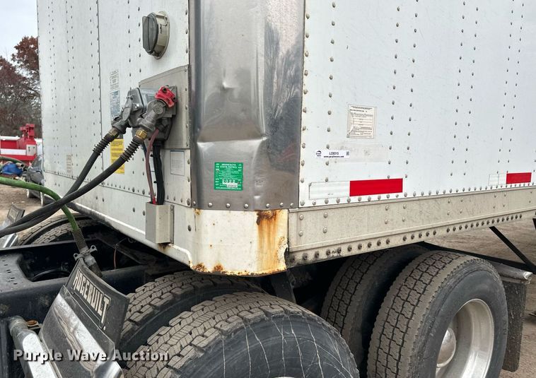 image for item LO9315 2013 Stoughton AVE-535T-S-C-AR  dry van trailer