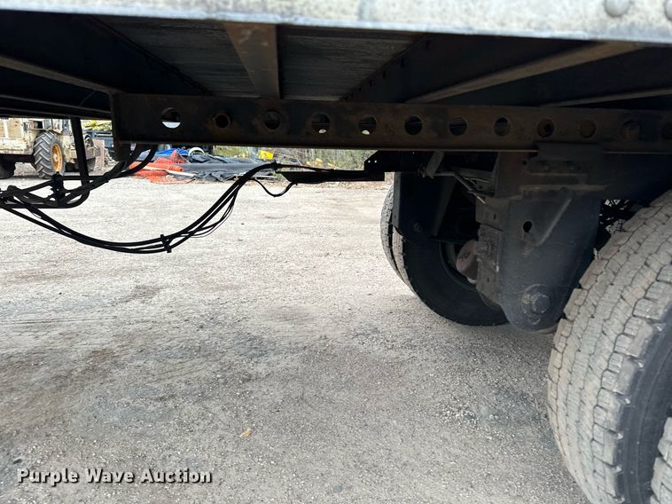 image for item LO9315 2013 Stoughton AVE-535T-S-C-AR  dry van trailer