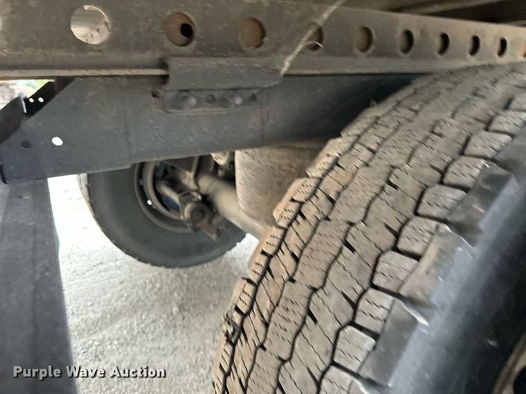 image for item LO9315 2013 Stoughton AVE-535T-S-C-AR  dry van trailer