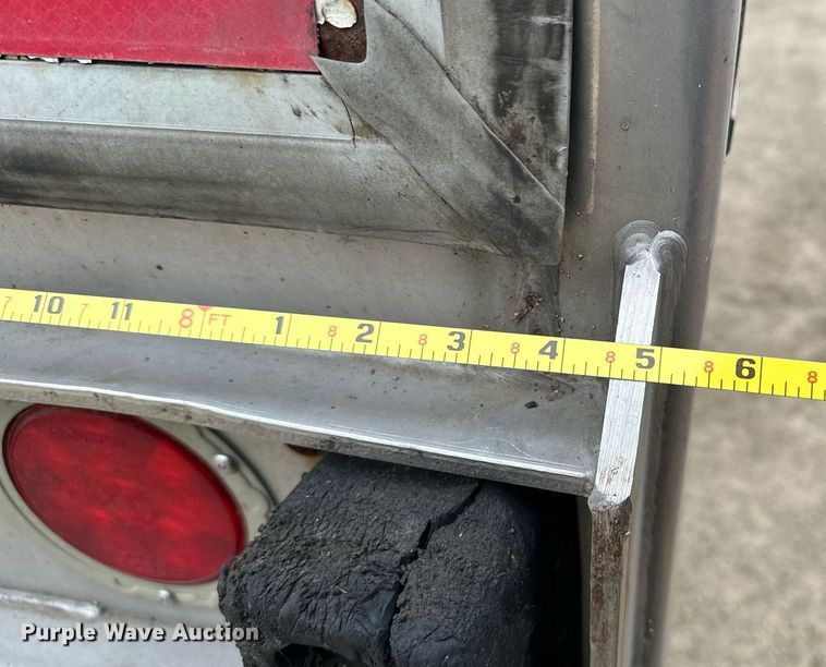 image for item LO9315 2013 Stoughton AVE-535T-S-C-AR  dry van trailer