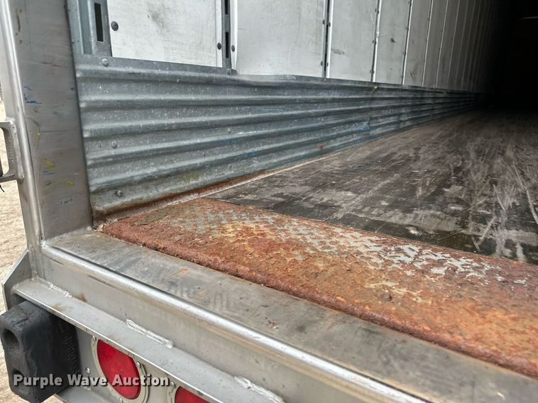 image for item LO9315 2013 Stoughton AVE-535T-S-C-AR  dry van trailer