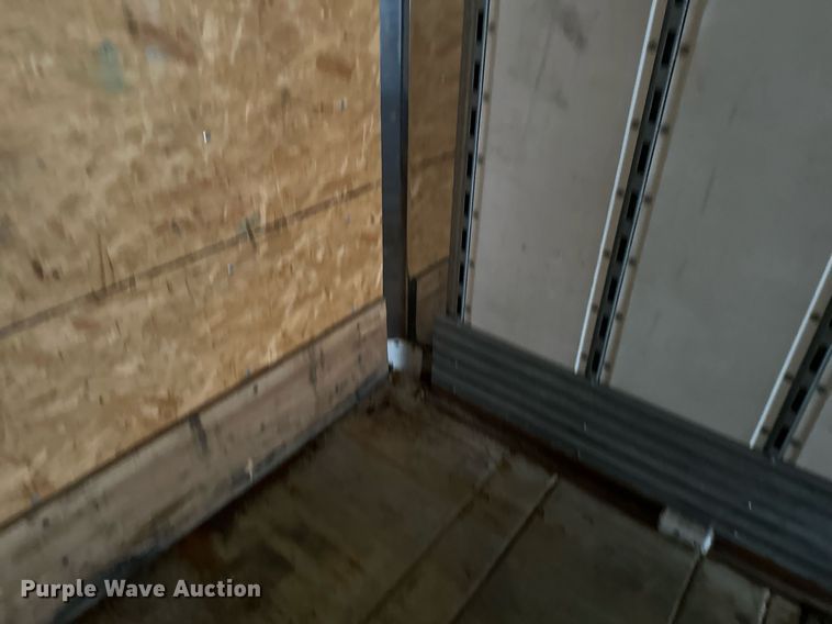 image for item LO9315 2013 Stoughton AVE-535T-S-C-AR  dry van trailer