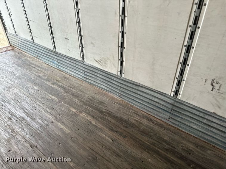 image for item LO9315 2013 Stoughton AVE-535T-S-C-AR  dry van trailer