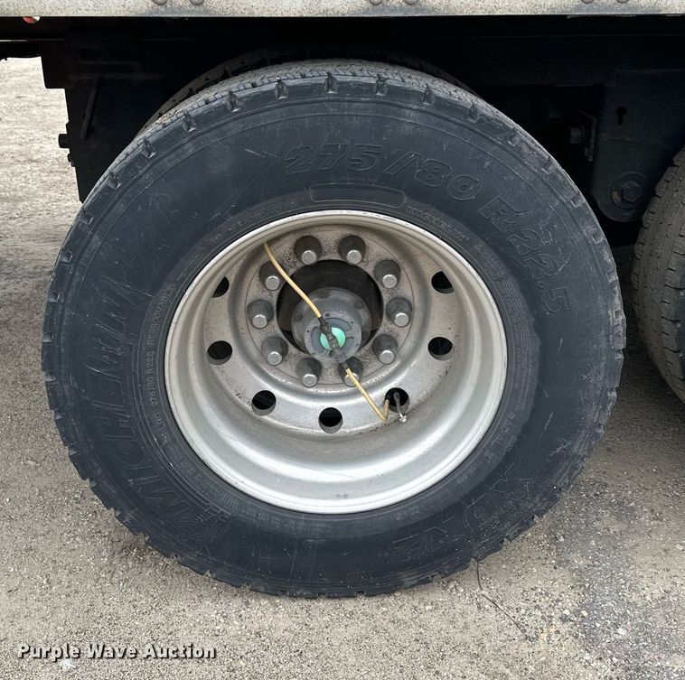 image for item LO9315 2013 Stoughton AVE-535T-S-C-AR  dry van trailer