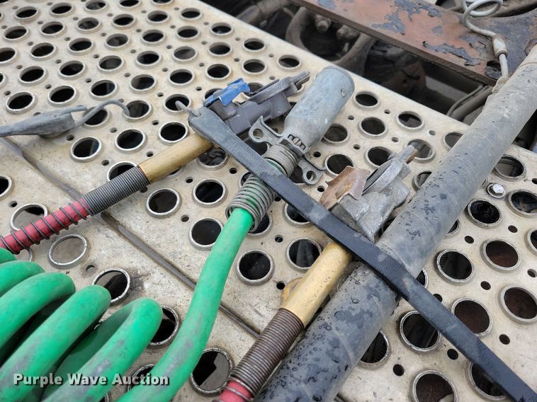 image for item LO9955 2012 Kenworth T800  semi truck