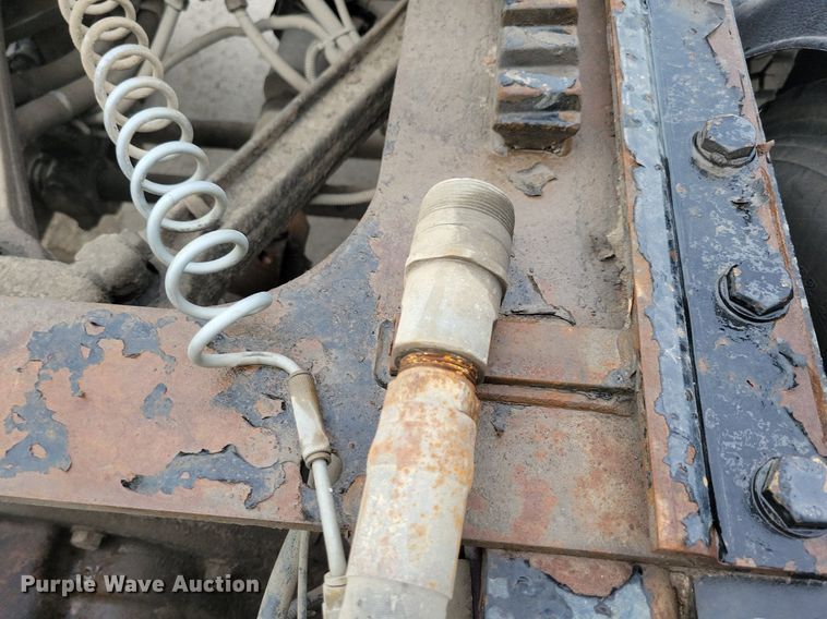 image for item LO9955 2012 Kenworth T800  semi truck