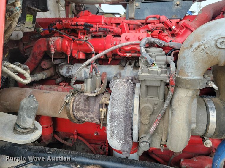 image for item LO9955 2012 Kenworth T800  semi truck