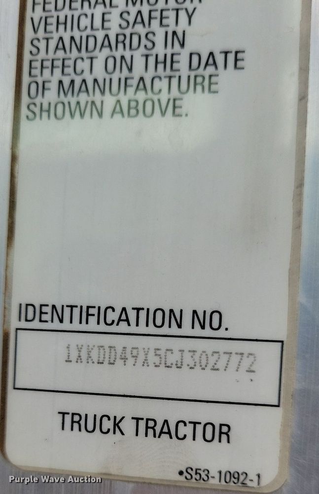 image for item LO9955 2012 Kenworth T800  semi truck