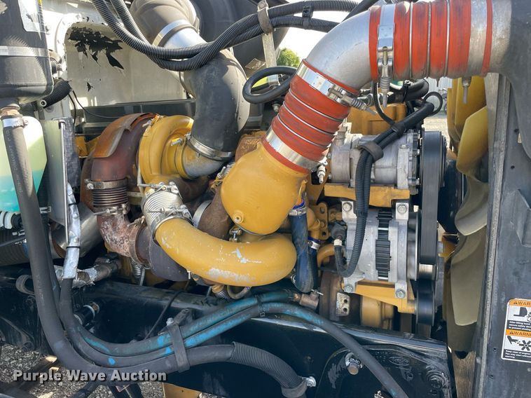 image for item LV9119 2007 Peterbilt 385  semi truck