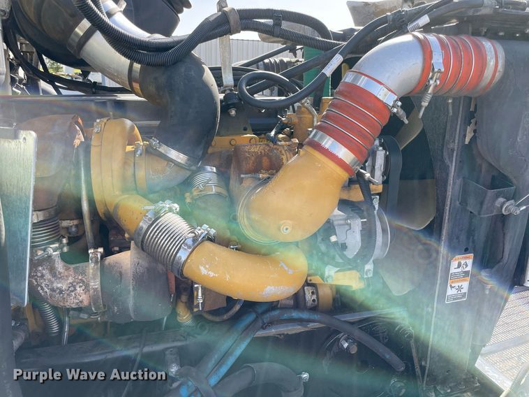 image for item LV9119 2007 Peterbilt 385  semi truck