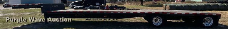 image for item LV9190 2015 Fontaine  drop deck equipment trailer