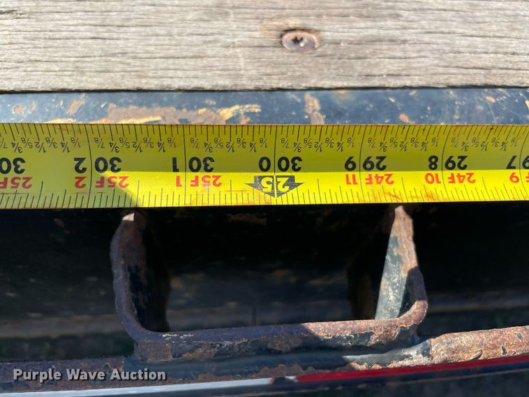 image for item LV9190 2015 Fontaine  drop deck equipment trailer