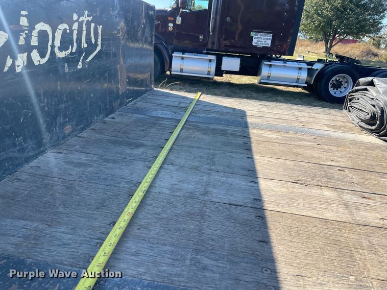 image for item LV9190 2015 Fontaine  drop deck equipment trailer