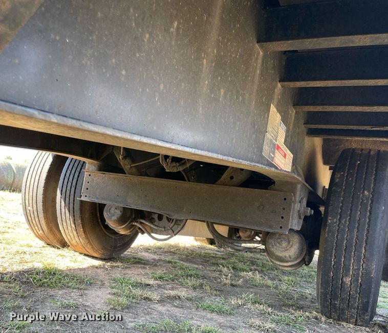 image for item LV9190 2015 Fontaine  drop deck equipment trailer